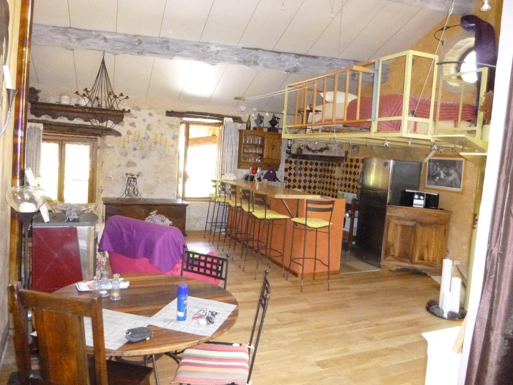 Chambre D'Hotes La Romarine Barnave Rom bilde