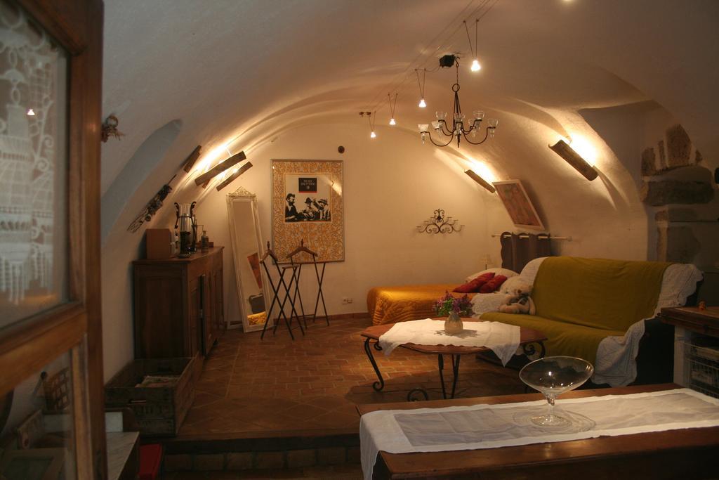 Chambre D'Hotes La Romarine Barnave Rom bilde
