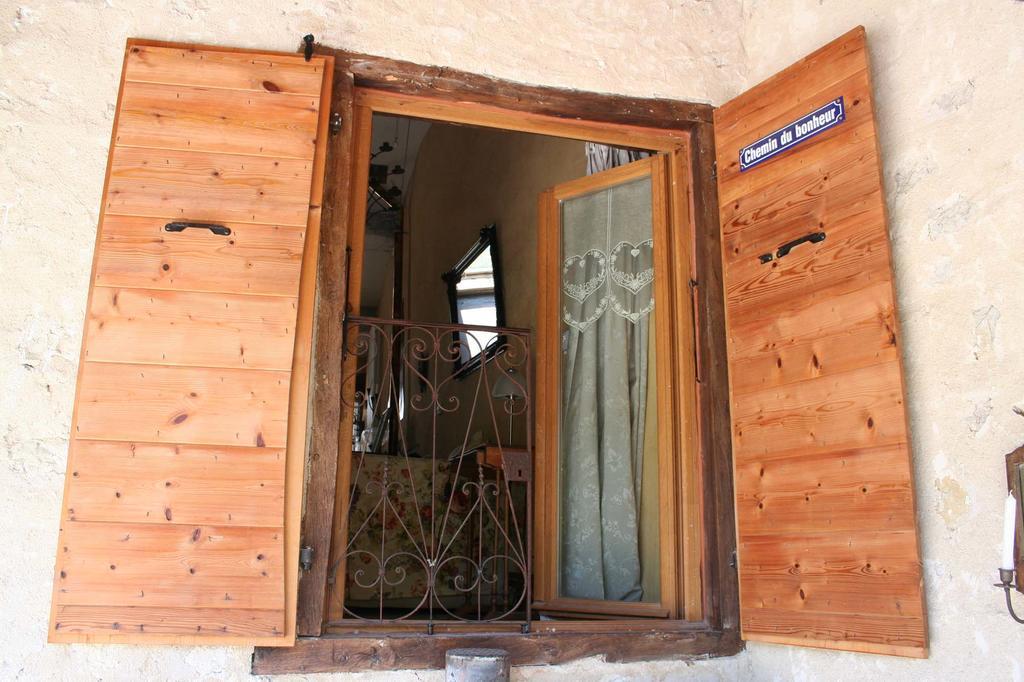 Chambre D'Hotes La Romarine Barnave Eksteriør bilde